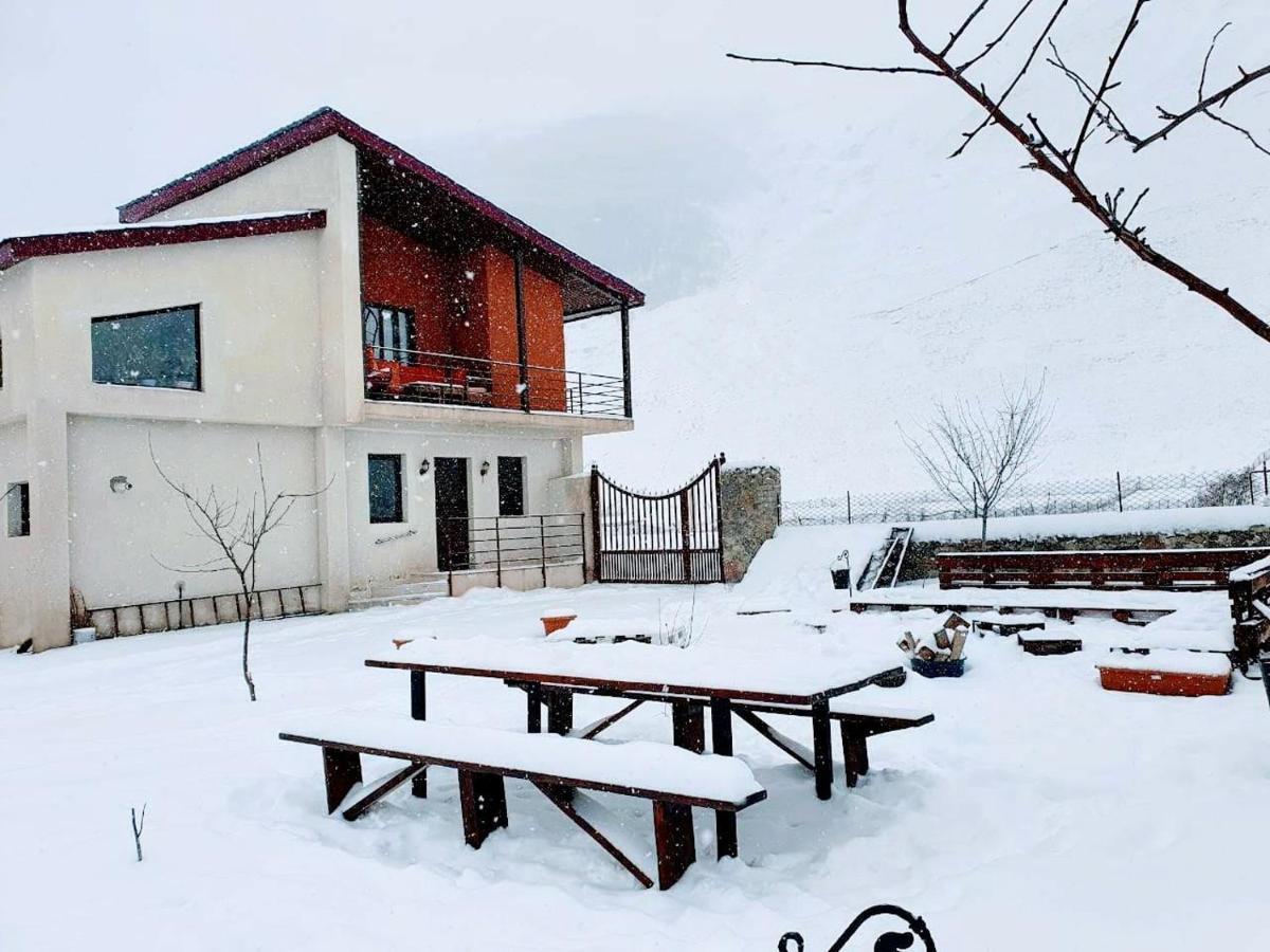 ---Allegria House--- Kazbegi Bagian luar foto